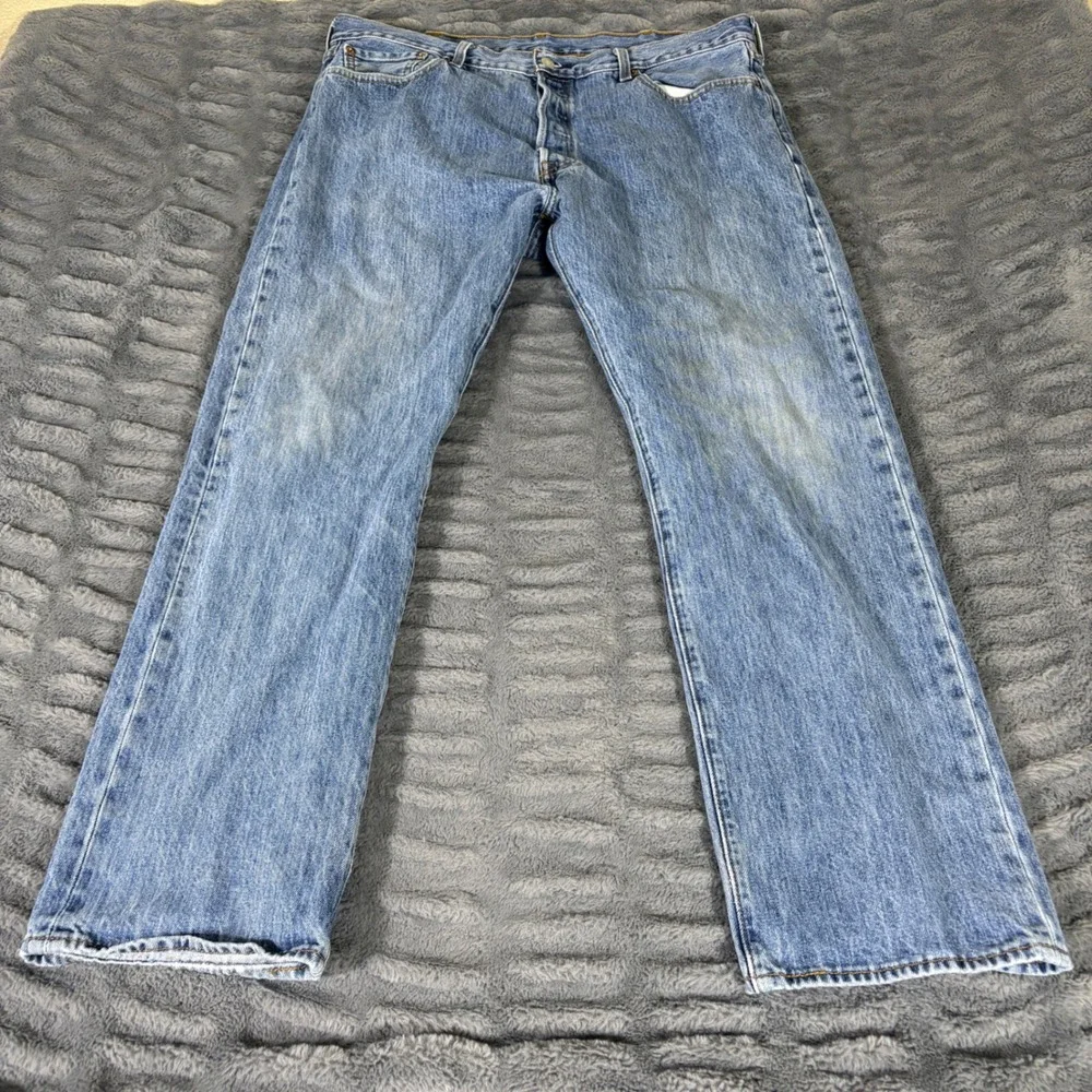 Levis 501 Original Fit Mens 38x30 Medium Wash Blue Straight Leg Button Fly Jeans